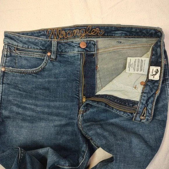 Wrangler High Rise Flare Jeans Womens 30x32 Blue 75th Anniversary Hemp Blend - Picture 12 of 15